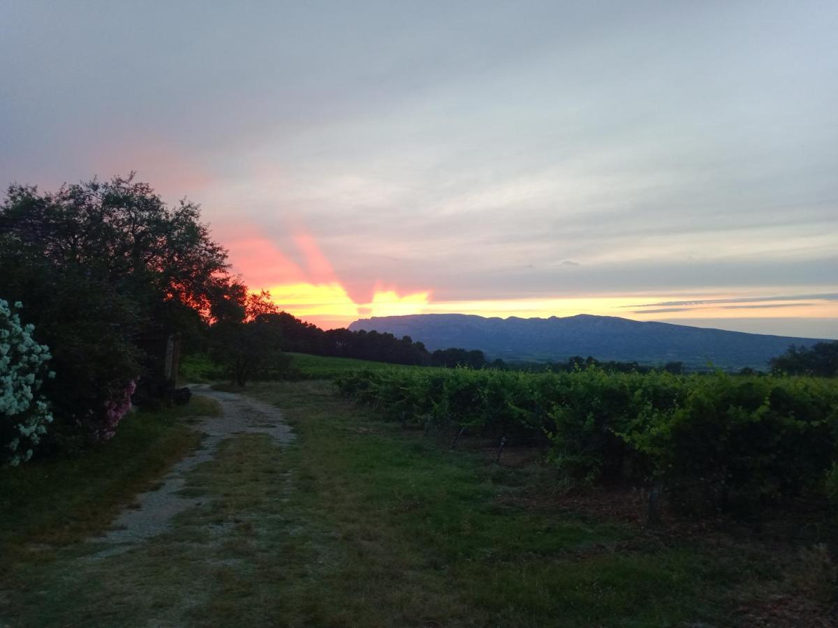 Le Deffend Vieux Bed & Breakfast Trets Dış mekan fotoğraf